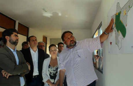 foto escolhida visita governador a Vila Claudete Cabo de Stº Agostinho