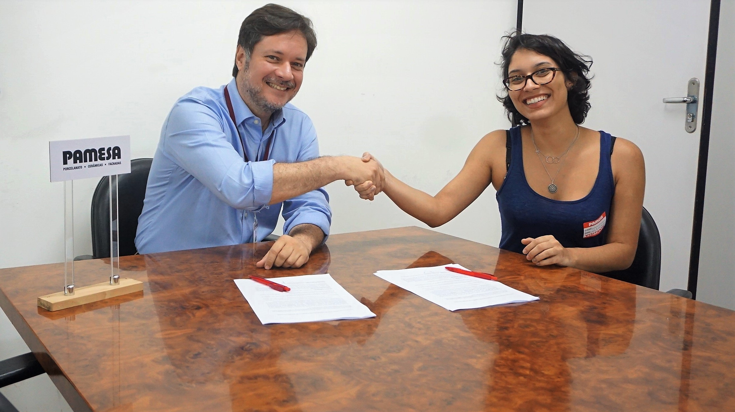 Marcus Ramos (Pamesa) e Débora Rodrigues (Orb Estúdio). Foto: Priscila D'arc/Suape Assinatura Pamesa Orb 3