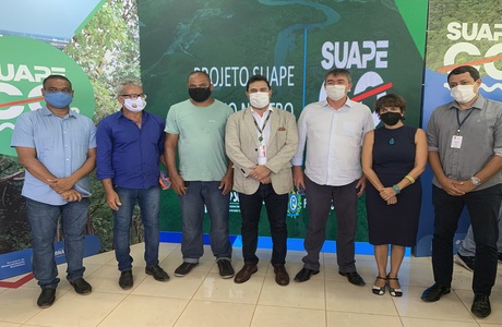 diretor presidente suape Roberto